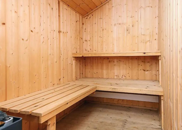 8 Person In Norre Nebel-by Traum * Nørre Nebel